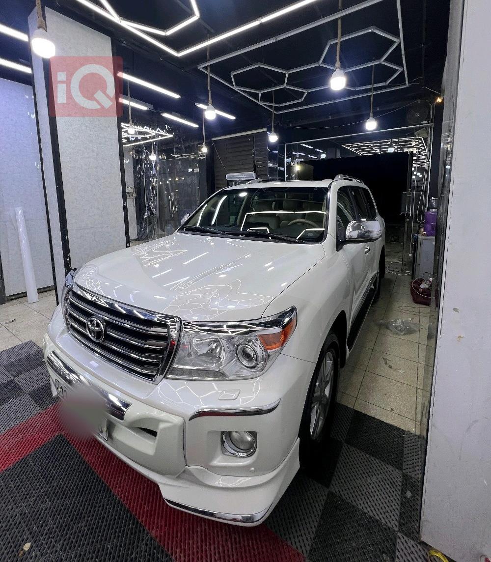 تويوتا لاندكروزر